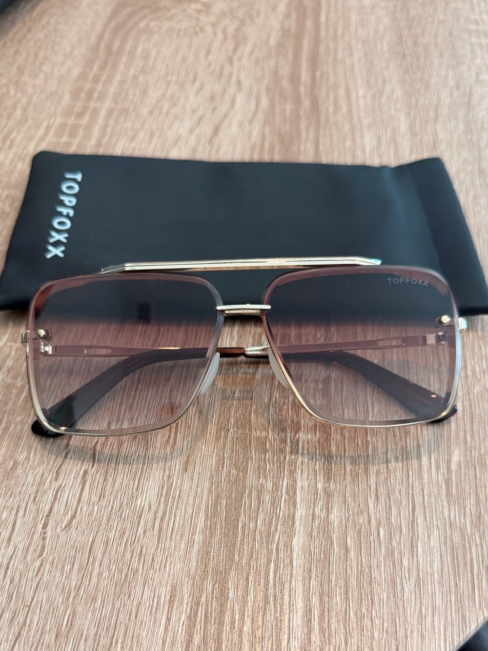 Topfoxx Men’s Gold Frame Sunglasses with Brown Gradient Lenses